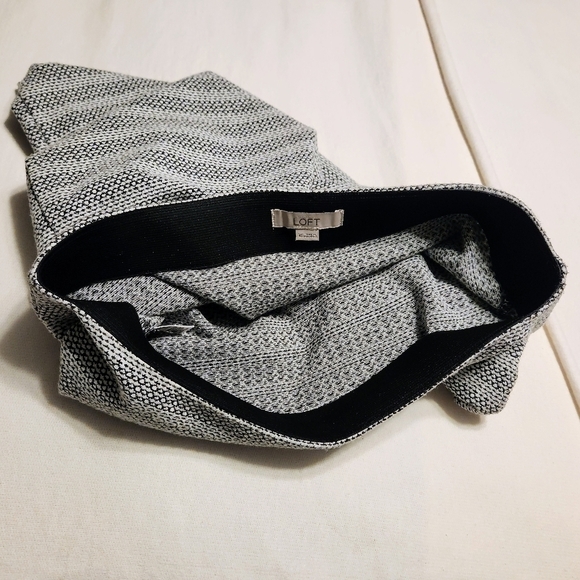 LOFT Linear Pattern Knit Pencil Skirt Black Cream X Small - Picture 8 of 11